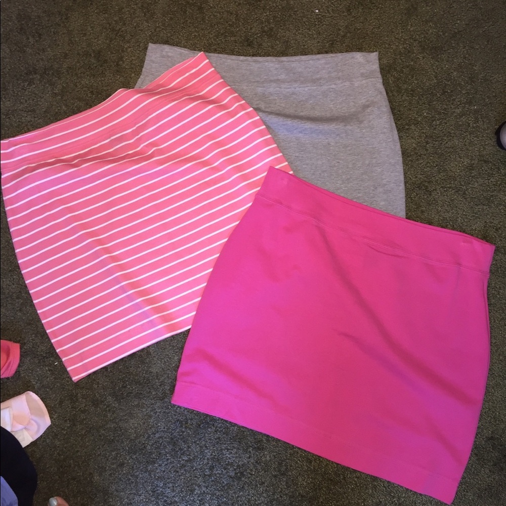 VS (Moda International) Mini Skirt Lot